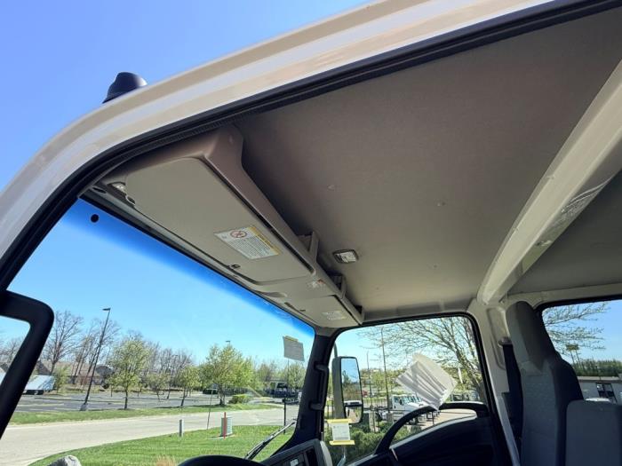 2026 Isuzu NPR-XD-18