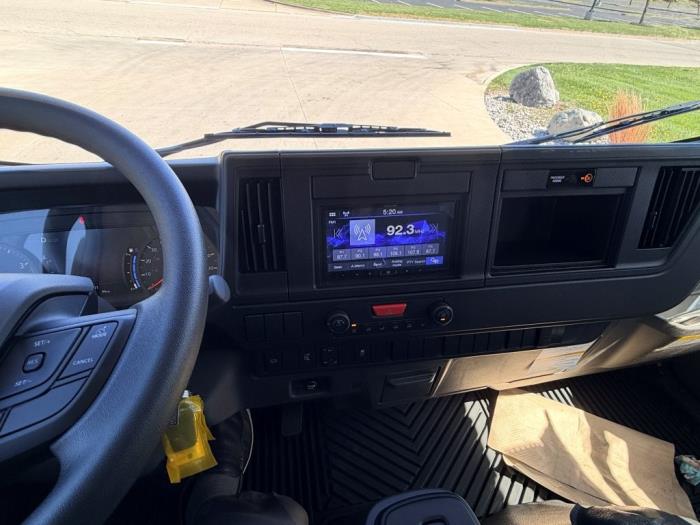 2026 Isuzu NPR-XD-21