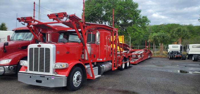 2022 Peterbilt 389-0