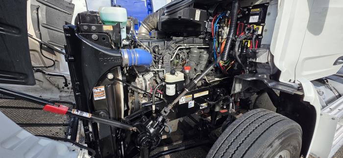 2023 Peterbilt 567-16