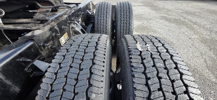 2023 Peterbilt 567-20