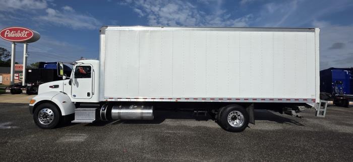 2020 Peterbilt 337-1