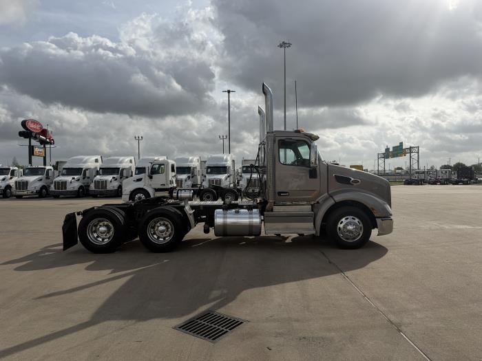 2020 Peterbilt 579-5