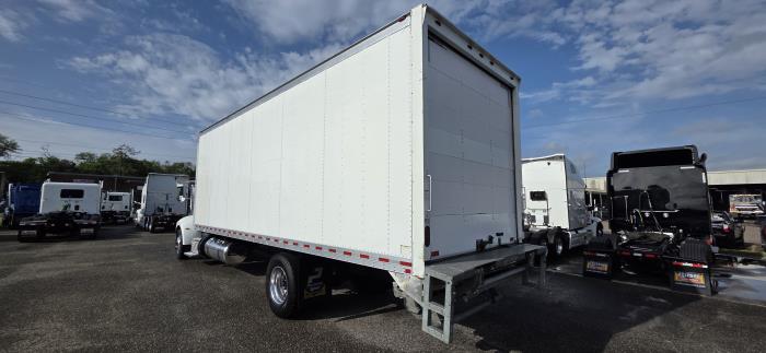 2020 Peterbilt 337-2