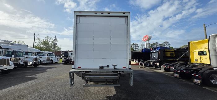 2020 Peterbilt 337-3