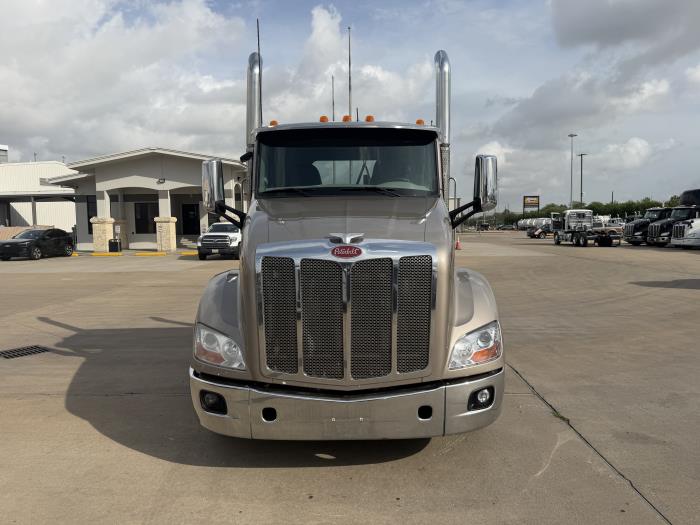2020 Peterbilt 579-7