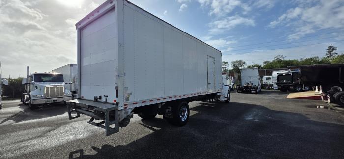 2020 Peterbilt 337-4