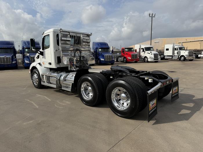 2020 Peterbilt 579-2