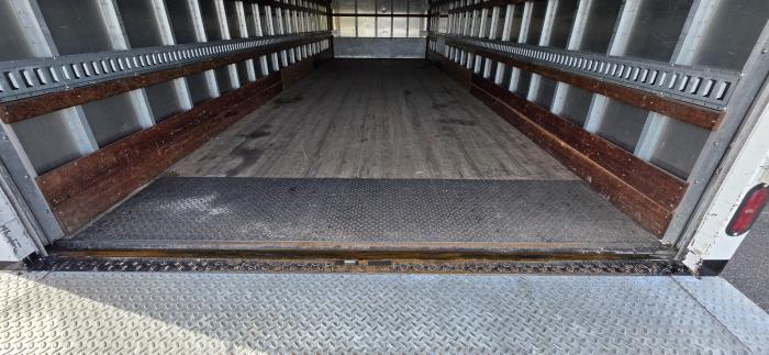 2020 Peterbilt 337-10