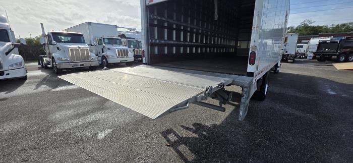 2020 Peterbilt 337-11