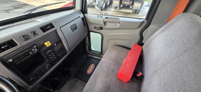 2020 Peterbilt 337-17