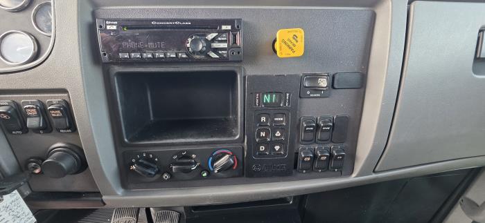 2020 Peterbilt 337-18