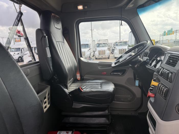 2020 Peterbilt 579-22