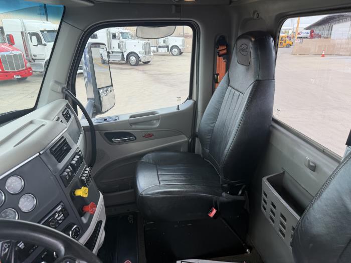 2020 Peterbilt 579-24
