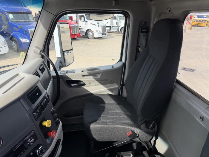 2019 Peterbilt 579-24