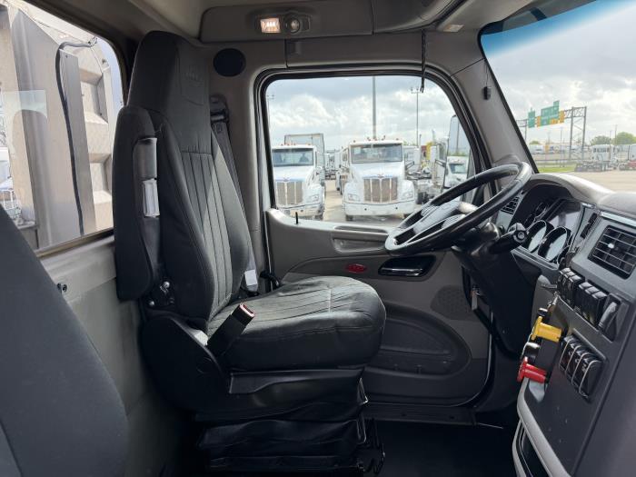 2020 Peterbilt 579-24