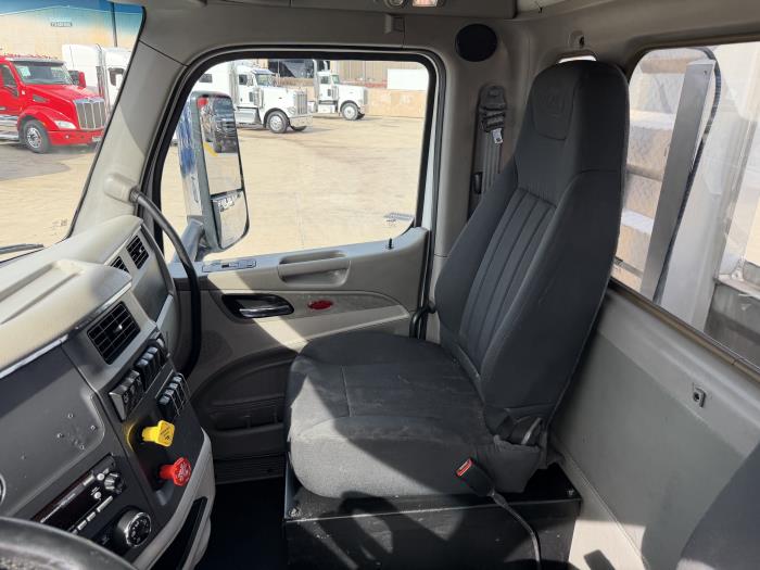 2020 Peterbilt 579-26