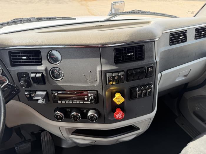 2020 Peterbilt 579-30