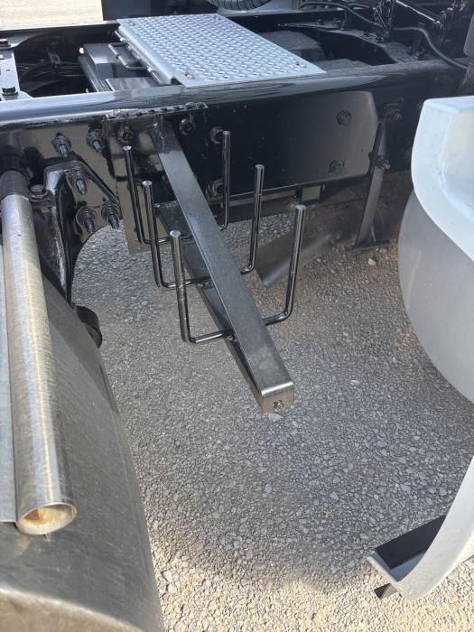 2021 International LT625-4