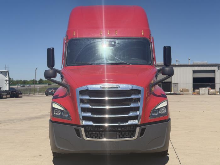 2022 Freightliner Cascadia-1