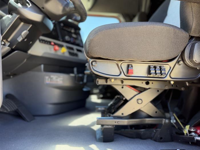 2022 Freightliner Cascadia-16