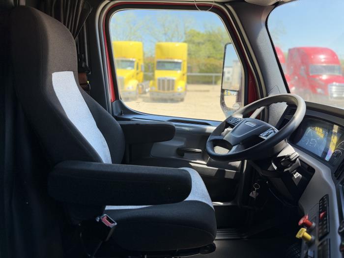 2022 Freightliner Cascadia-20