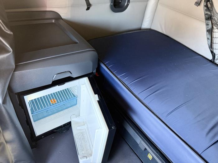 2022 Freightliner Cascadia-21