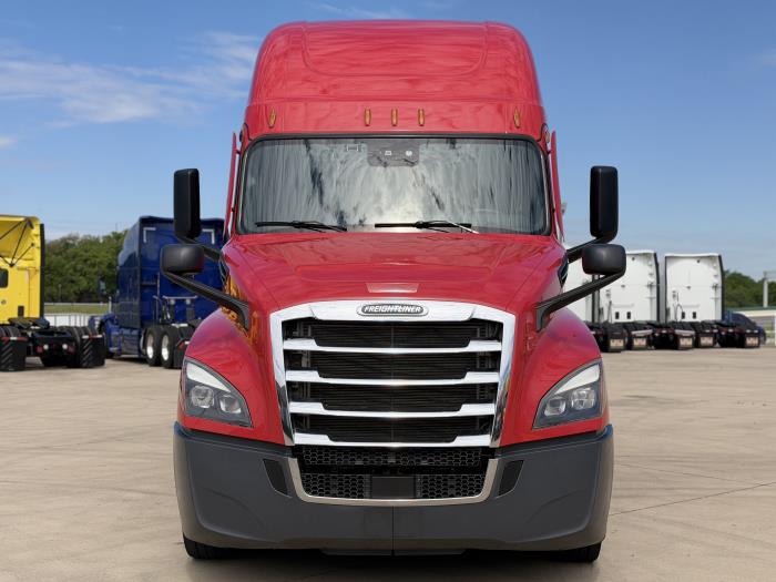 2023 Freightliner Cascadia-2