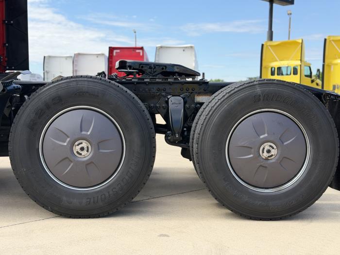 2023 Freightliner Cascadia-10