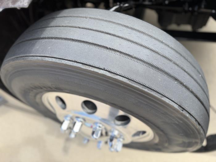 2023 Freightliner Cascadia-16