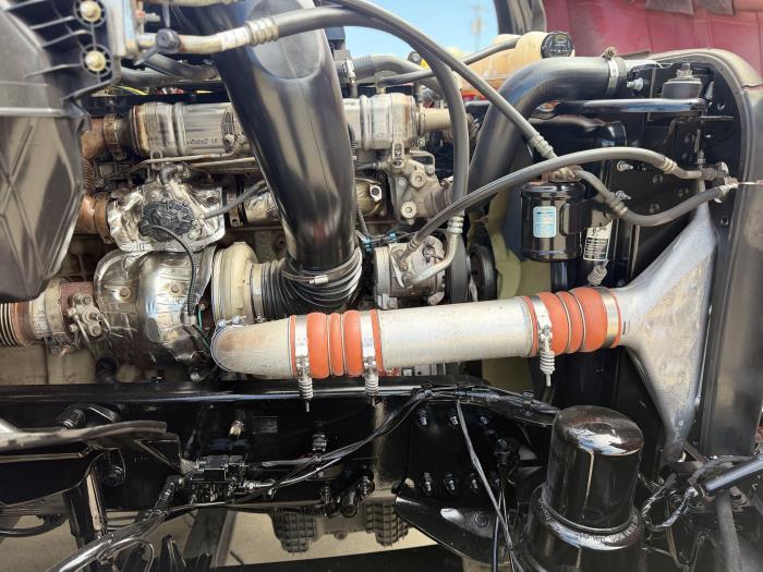 2023 Freightliner Cascadia-17