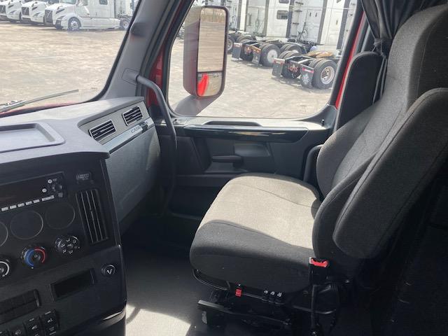 2023 Freightliner Cascadia-21