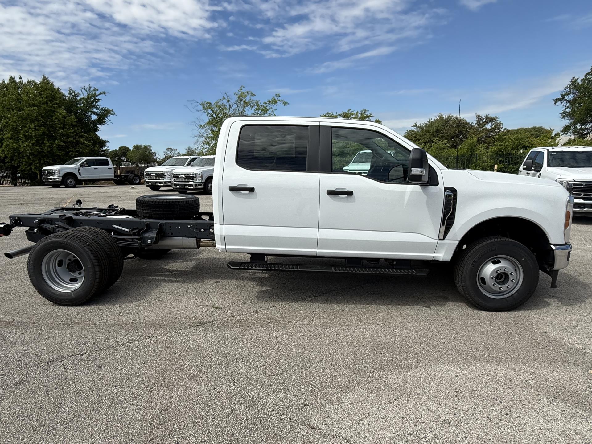 New 2026 Ford F-350 - photo 8