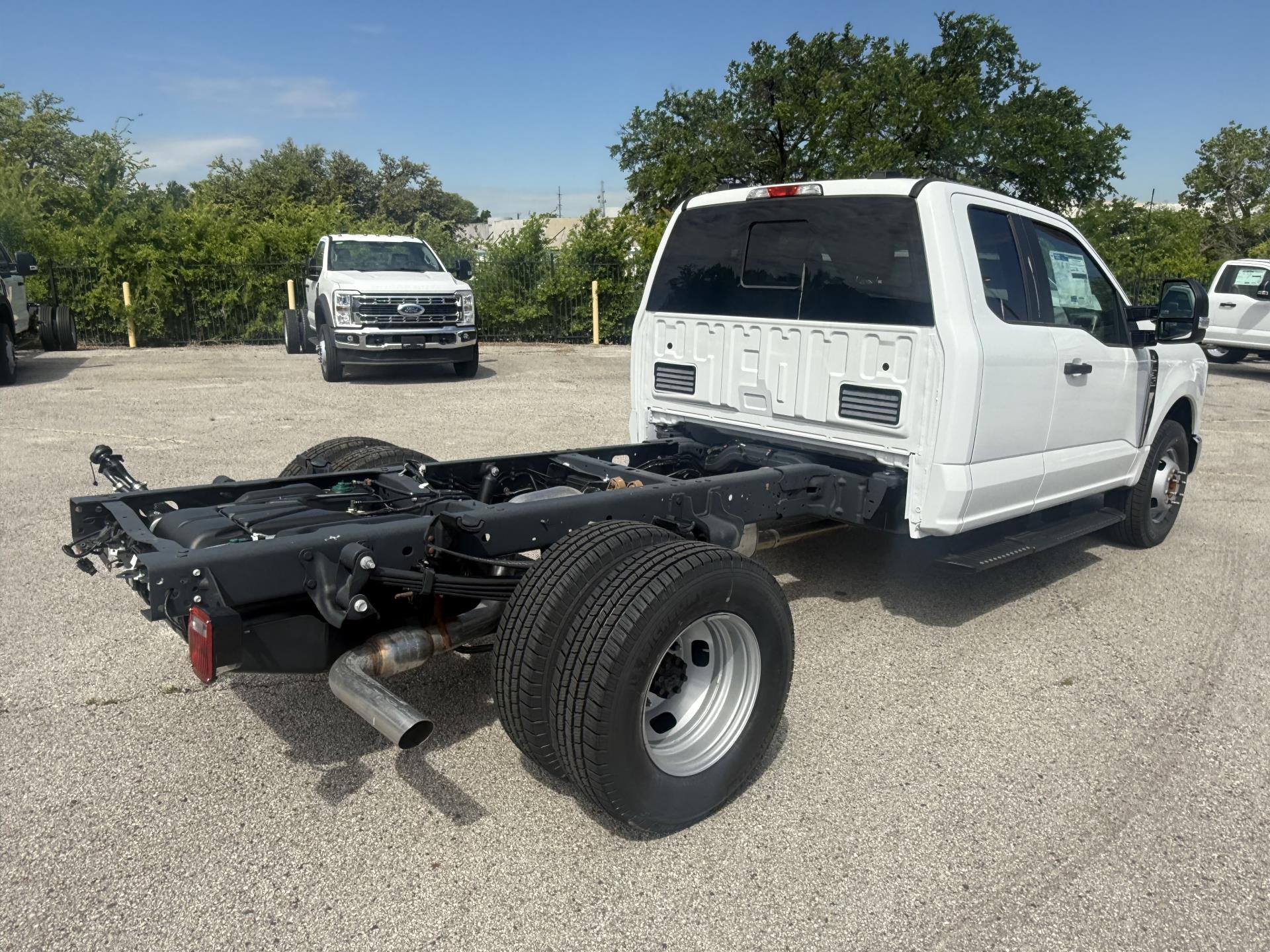 New 2026 Ford F-350 - photo 7
