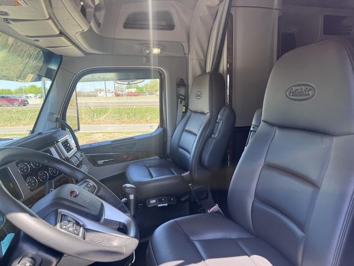 2027 Peterbilt - image 14