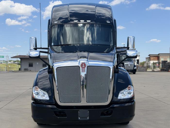 2022 Kenworth T680-1