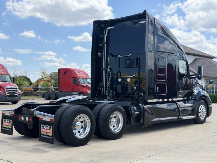 2022 Kenworth T680-4