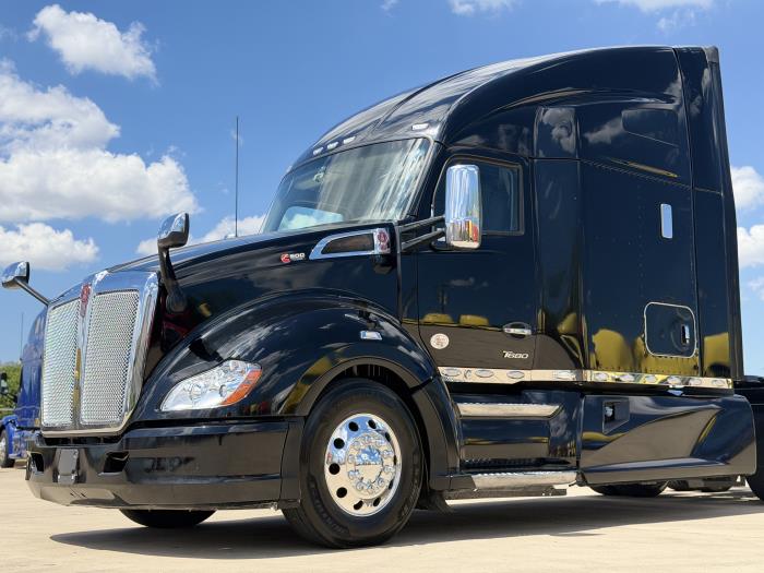 2022 Kenworth T680-8