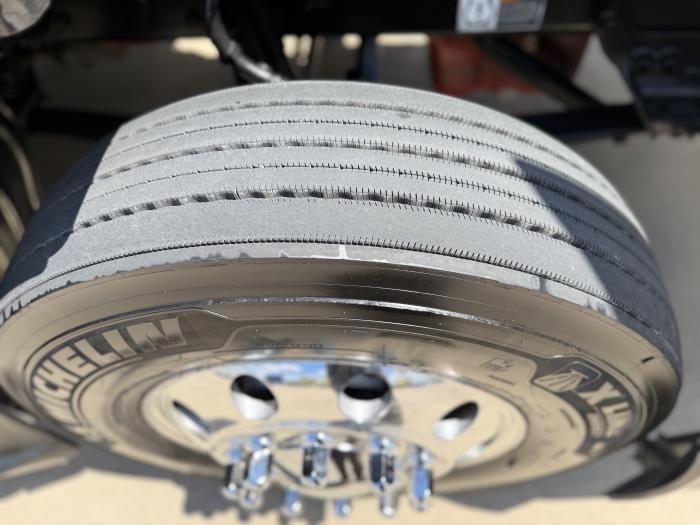 2022 Kenworth T680-17