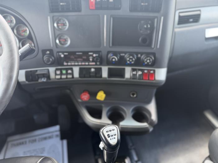 2022 Kenworth T680-23