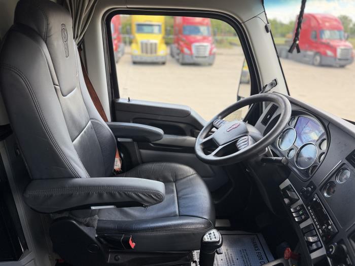 2022 Kenworth T680-25