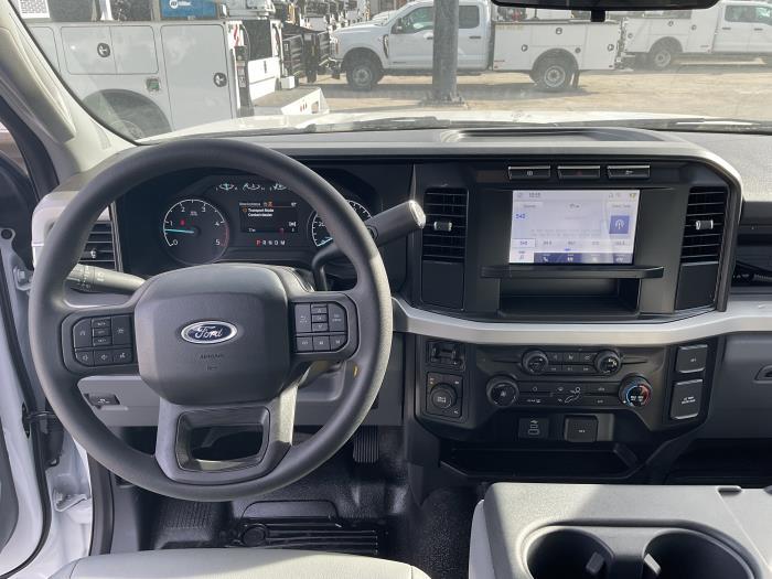 New 2026 Ford F-550 - photo 17