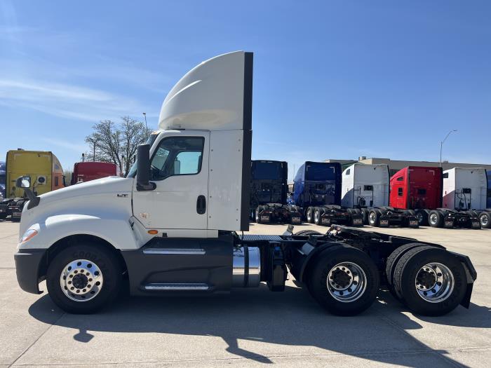 2021 International LT625-1