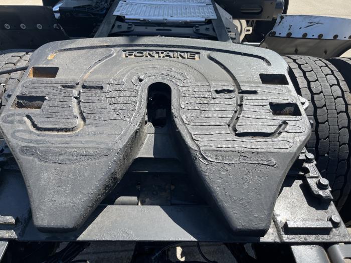 2021 International LT625-4