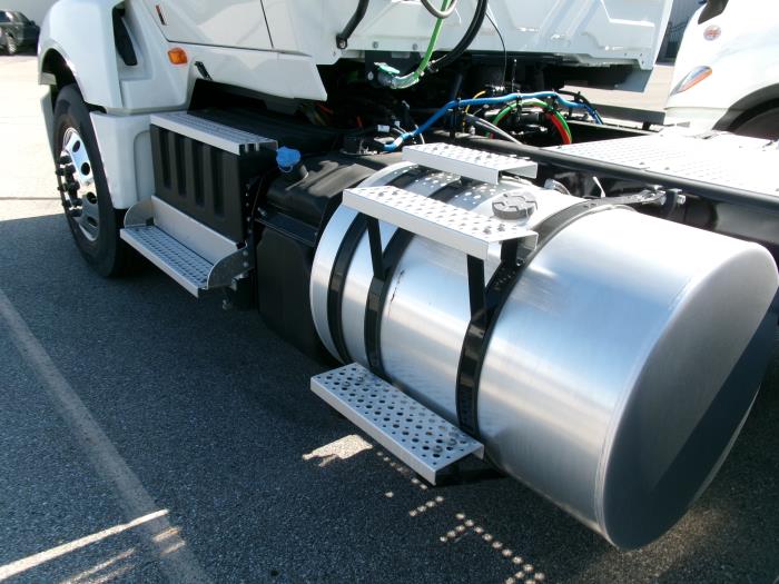 2026 International LT - image 8