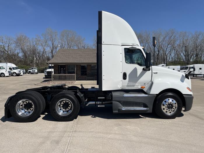 2022 International LT625-5