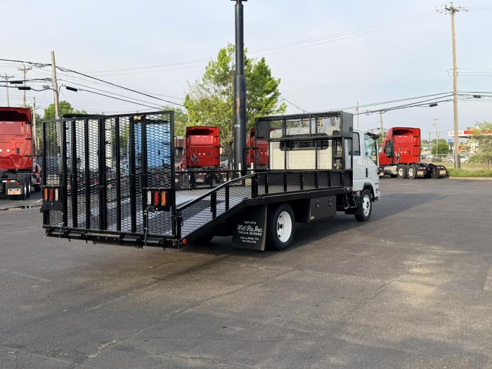 2027 Isuzu NPR-HD-18