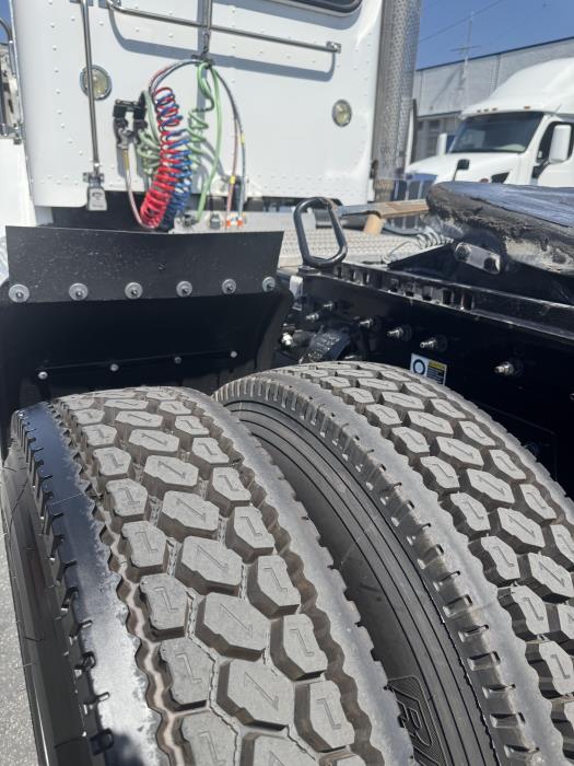 2020 Peterbilt 348-17