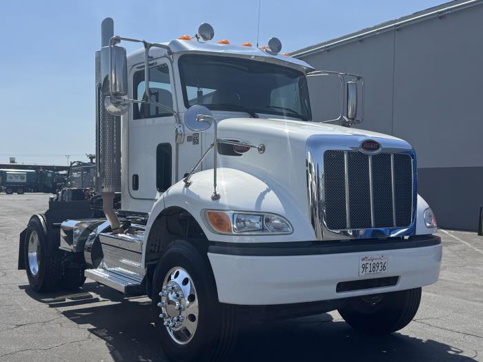 2020 Peterbilt 348-3