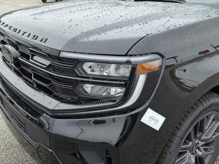 2026 Ford Expedition-9